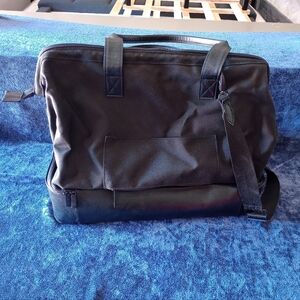 Beis convertible weekender bag in black